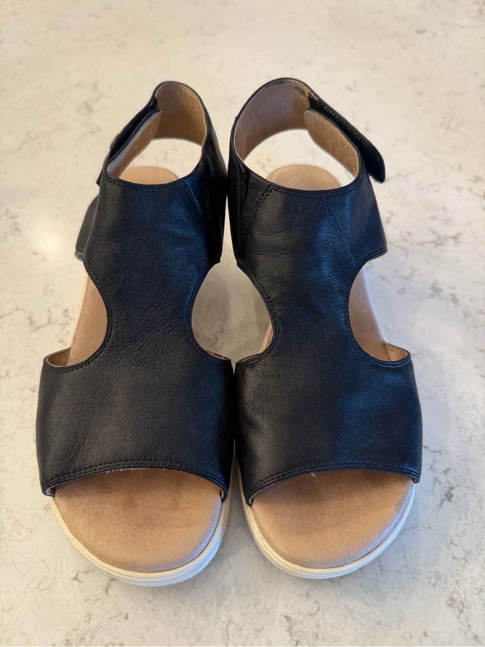Johnston & Murphy Women’s Black Leather Open-Toe Sandals EUC Size 8